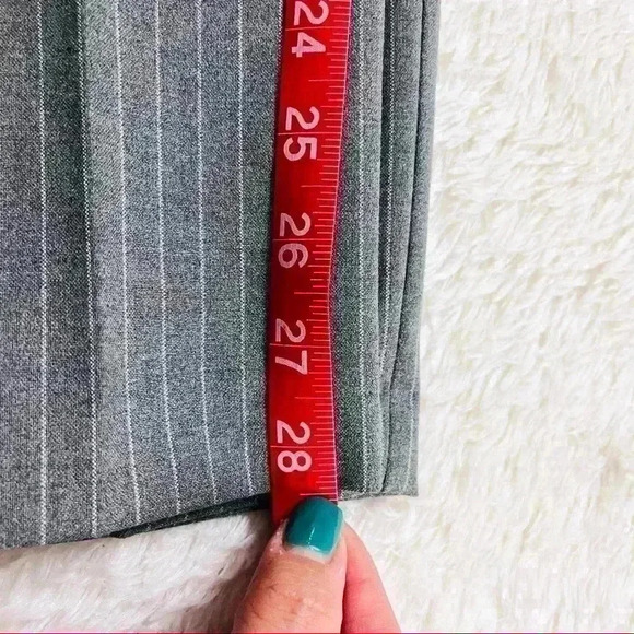 Adrienne Vittadini Gray Rayon Pin Stripe Flat Front Fitted Slim Ankle Pants (6) - Picture 14 of 14